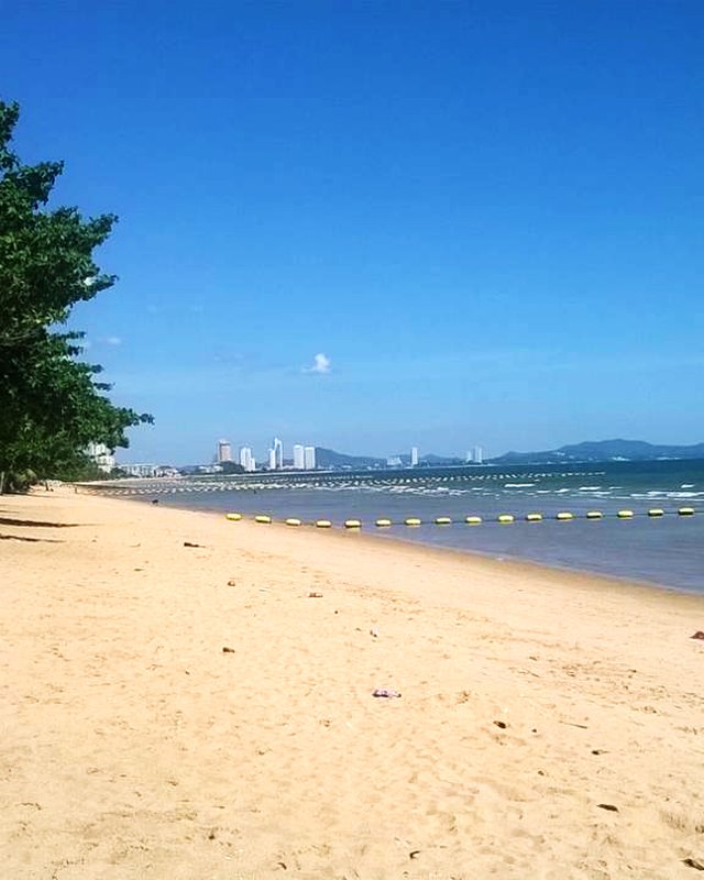 中天海滩，The Twin Tower 附近景点，中天，芭堤雅