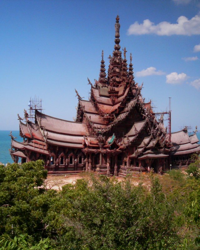 真理寺，The Twin Tower 附近景点，中天，芭堤雅